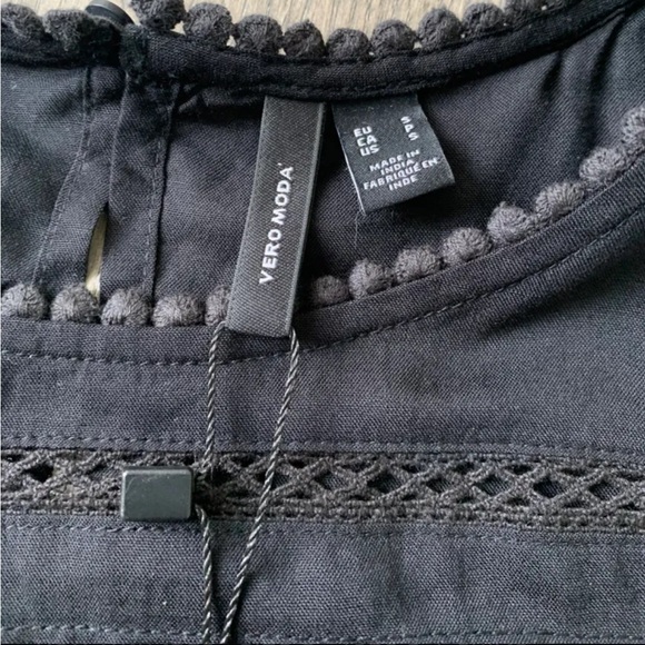 NWT Adorable Vero Moda Blouse (S) - Picture 3 of 6